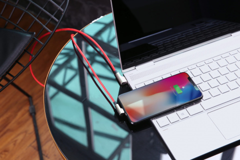 Ultraszybki kabel Aukey CB-BAL6 Czarny 90° USB - Lightning Ultraszybki kabel Aukey CB-BAL6 Czarny 90° USB - Lightning