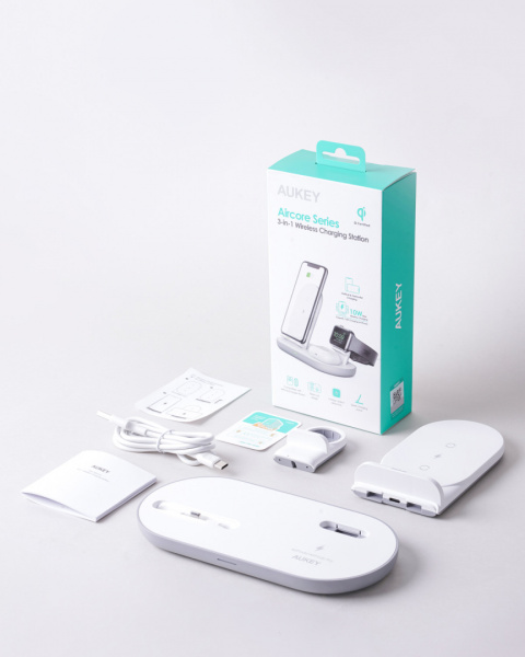 Bezprzewodowa ładowarka Aukey LC-A3-W 3w1 Bezprzewodowa ładowarka Aukey LC-A3-W 3w1