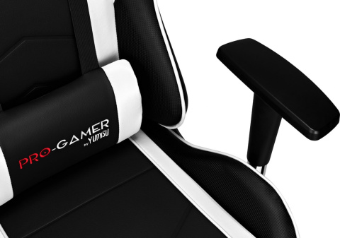 Fotel gamingowy PRO-GAMER Maveric 2.0 Czarno-biały Fotel gamingowy PRO-GAMER Maveric 2.0 Czarno-biały